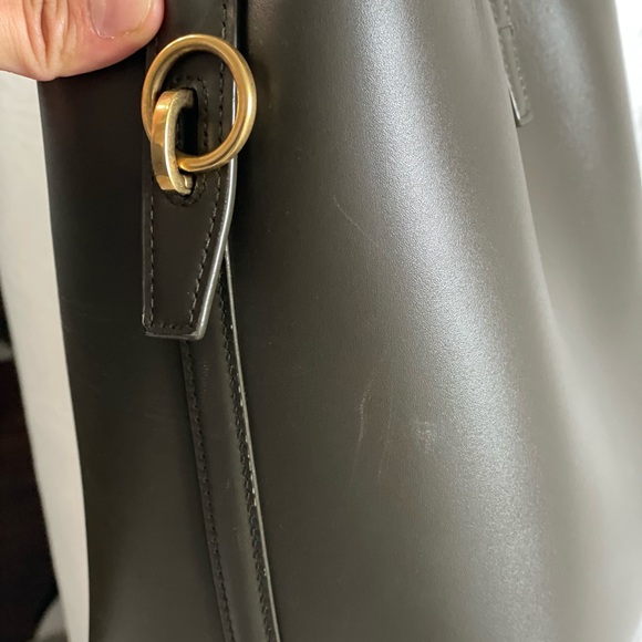 Saint Laurent Le small leather bucket bag - Picture 10 of 16